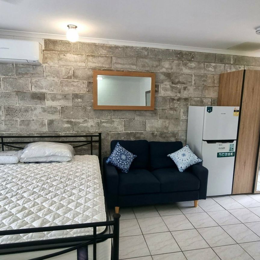 7 Triton Lodge/4 Triton Crescent, Port Douglas QLD - Photo 1