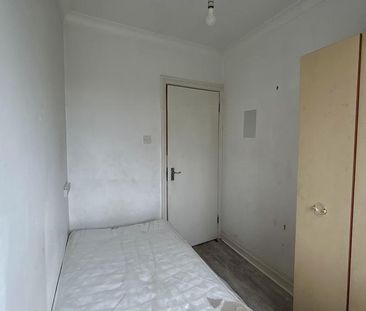 4 bedroom flat to rent - Photo 5