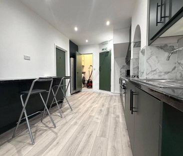 1 bedroom in a house share to rent - Photo 6