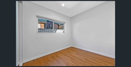 CLOSE TO STATION - Photo 5