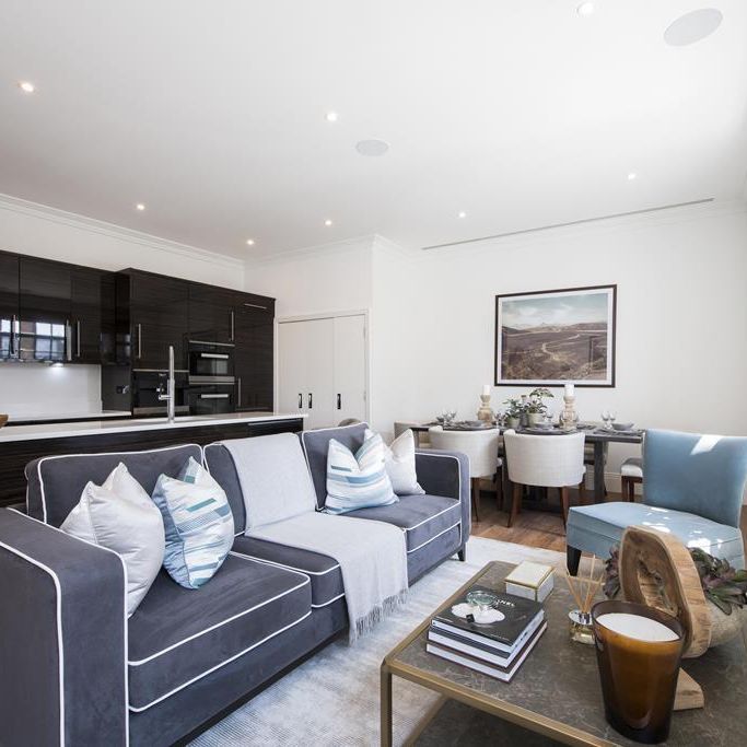 Three Bedroom Penthouse To Let Rainville Road Fulham W6 - Photo 1