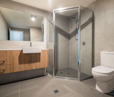 Available 12 December! - Photo 4