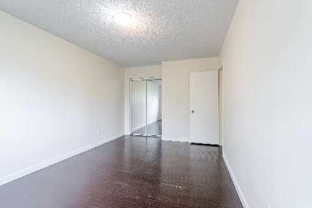 For Lease - 360 Homestead Court, London North, Ontario - Photo 4