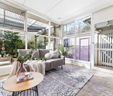 Charming single-level home blending coastal character, convenience ... - Photo 5