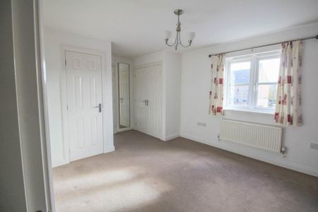 3 bedroom semi-detached house to rent - Photo 4