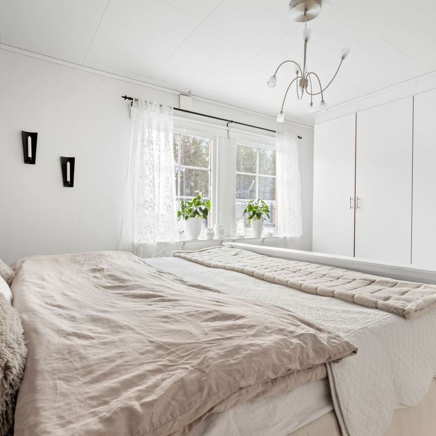 Nyponvägen, Vallentuna - Foto 1