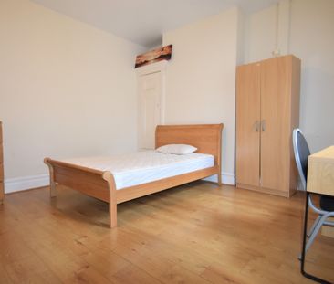 4 bedroom apartment to rent - Photo 5