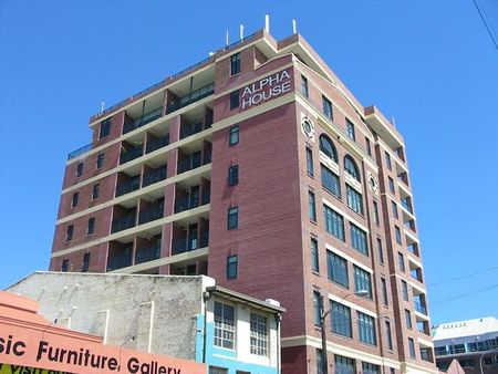 Live the Alpha-House Life Style - Photo 5