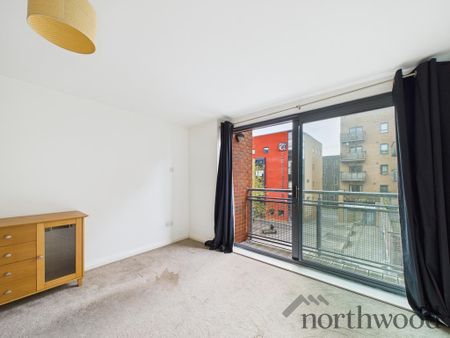 2 bedroom flat to rent - Photo 4