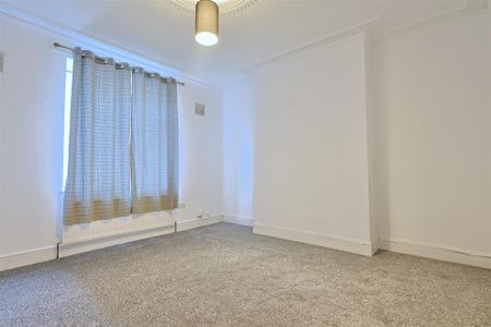2 bedroom Flat to rent in Hewitson Terrace, Felling, Gateshead - Photo 5