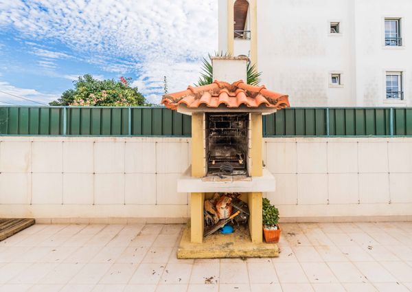 APARTAMENTO T2 NO ARNEIRO - CARCAVELOS