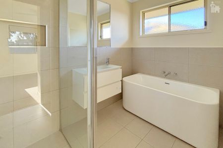 14 Sharyn Court, - Photo 5