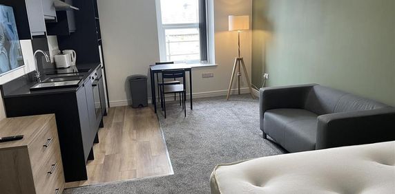 1 bedroom private hall to rent - Photo 2