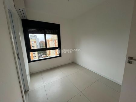 Apartamento com 2 quartos e 70m² para alugar em Boa Vista, Porto Alegre. - Foto 3