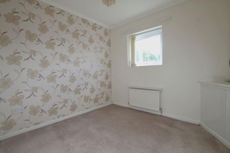 2 bedroom semi-detached house to rent - Photo 3