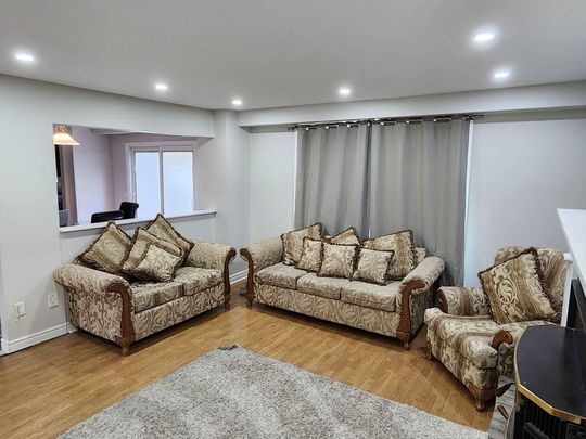 For Lease - 26 Blueberry Drive, Hamilton, Ontario - Photo 1