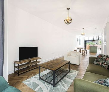 Recently built four bedroom family house in a great location. - Photo 1