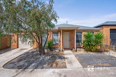 2/6 St George Park Drive, Kangaroo Flat - Photo 3