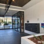 Spacious Courtyard Apartment - Photo 4