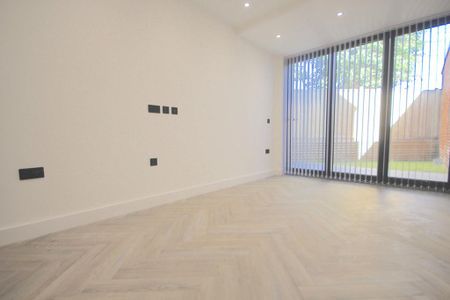 3 bedroom apartment to rent - Photo 3