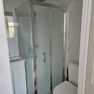 5 Bed Terraced House, Brooks Road, E13 - Photo 2