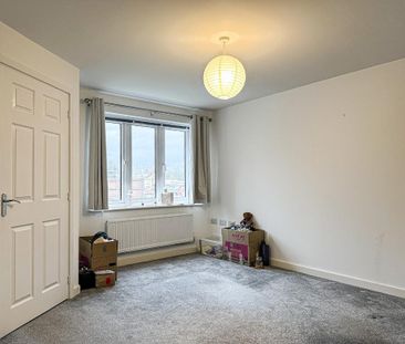 3 bedroom semi-detached house to rent - Photo 3