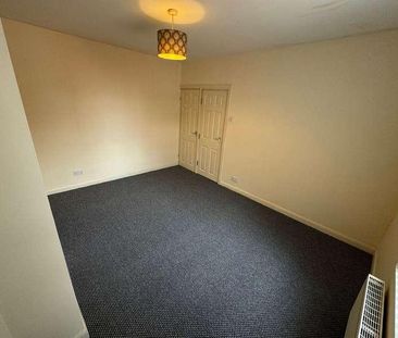 Marley Terrace, Leeds, LS11 - Photo 1