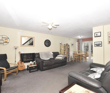 3 bedroom semi-detached house to rent - Photo 1