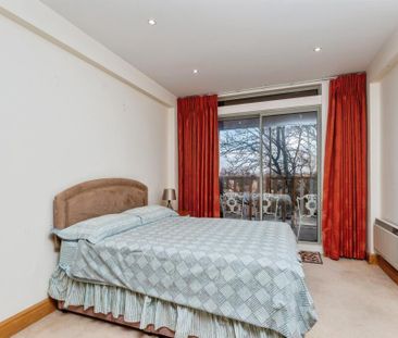 Foregate Street, CHESTER - Photo 1