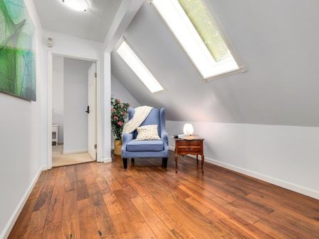 Beautiful Tudor-Style Home - Photo 2