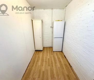 2 bedroom end of terrace house to rent - Photo 3