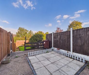 2 bedroom Terraced House to rent - Photo 2