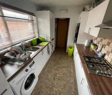 4 bedroom house share to rent - Photo 1