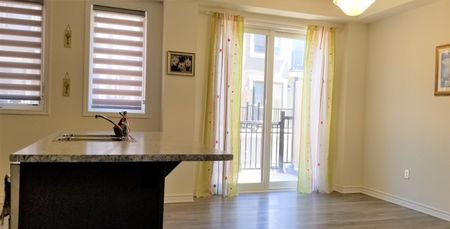 For Lease - 9 Edward Lennox Street, Markham, Ontario - Photo 4