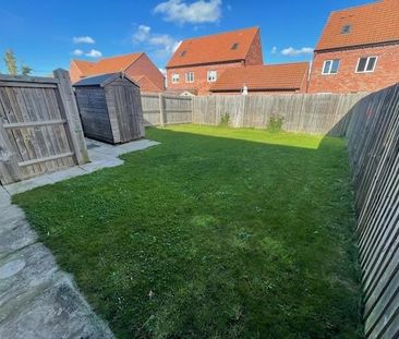 3 bedroom end of terrace house to rent - Photo 3