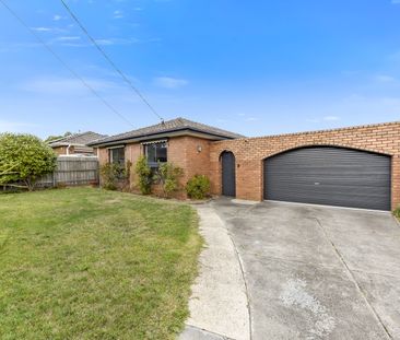 36 Washington Drive, Oakleigh South VIC 3167 - House For Rent | Domain - Photo 2