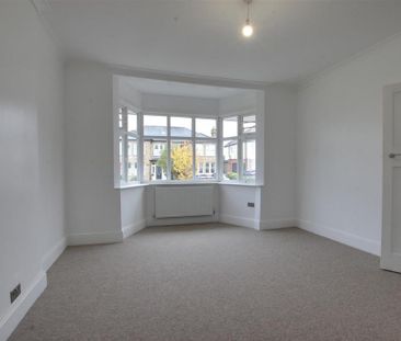 3 bedroom detached bungalow to rent - Photo 3