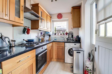 2 bedroom terraced house to rent - Photo 5