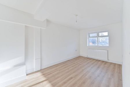 5 bedroom end of terrace house to rent - Photo 5