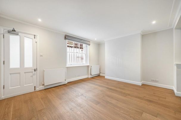 3 bedroom terraced house to rent - Photo 1