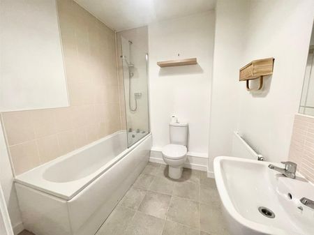 Whitney Crescent, Weston-Super-Mare - Photo 3