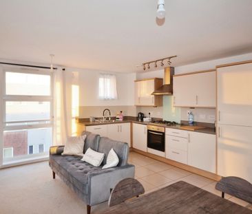 2 bedroom apartment to rent - Photo 3