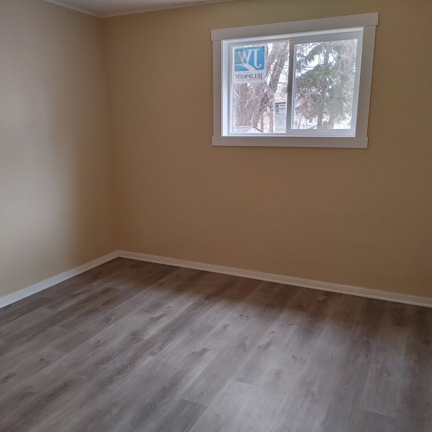 2604 Edgar St, Regina - Photo 1