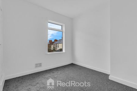 2 bedroom end of terrace house to rent - Photo 4