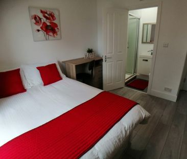 Rooms to Let – Southampton (Wilton Avenue, SO15) - Photo 3
