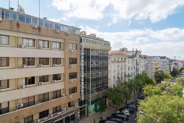 1 room luxury Flat for rent in Lisbon, Portugal - Photo 1