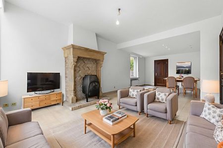 Karaktervol huis in cottagestijl met 4 slaapkamers in centrum Roeselare! - Foto 2