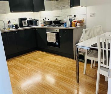 2 Bed Flat, Biscot Road, LU3 - Photo 5