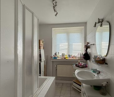1410, Waterloo - Photo 4