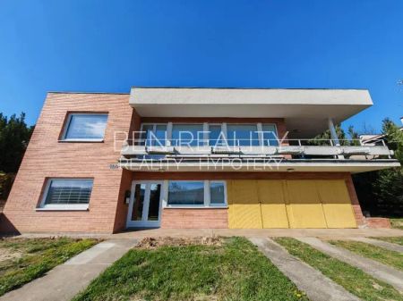 Pronájem 2 byty v rodinném domě Zlín Nivy - 2 bytové jednotky (5+1 a 1+1) + 3 garáž + dílna + sklad - Fotografie 3